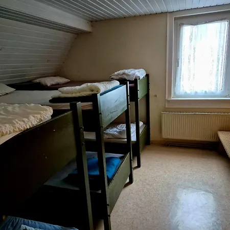 Vater Bender Heim * Schotten