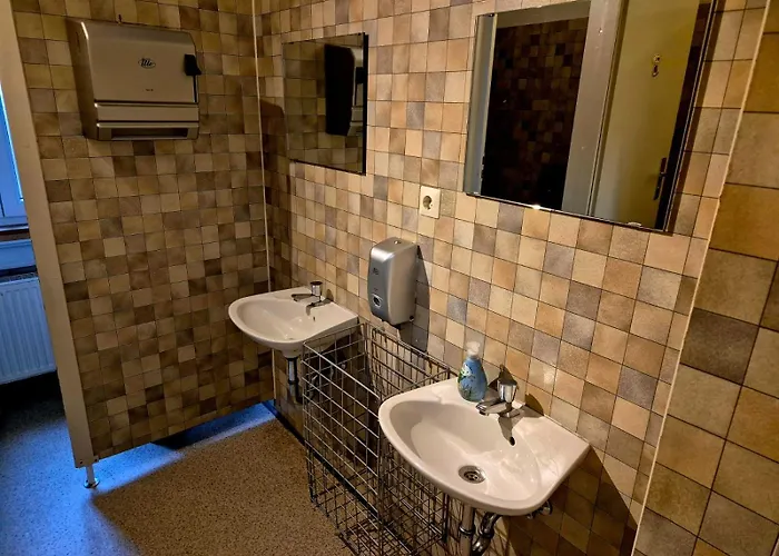 Vater Bender Heim * Schotten